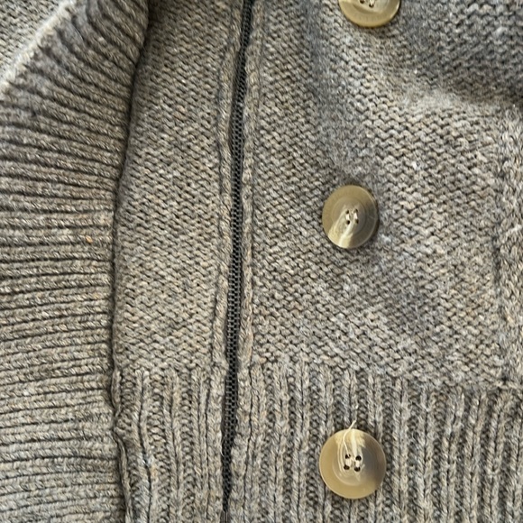 American Eagle Taupe Brown shade Women Chunky Cable Knit Cardigan Sweater size M - Picture 2 of 8